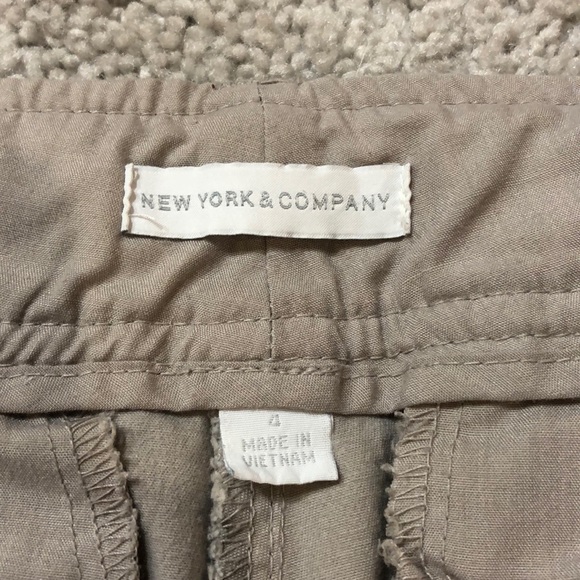 Capri Kaki New York And Company 7th Avenue Taille 18 - Occasion, Porté Une Fois